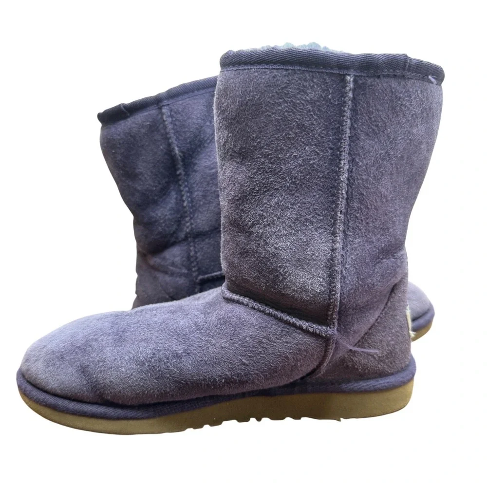 UGG Australia Purple Suede Sheepskin Lined Boots Kids Size 5‎ Youth Comfort